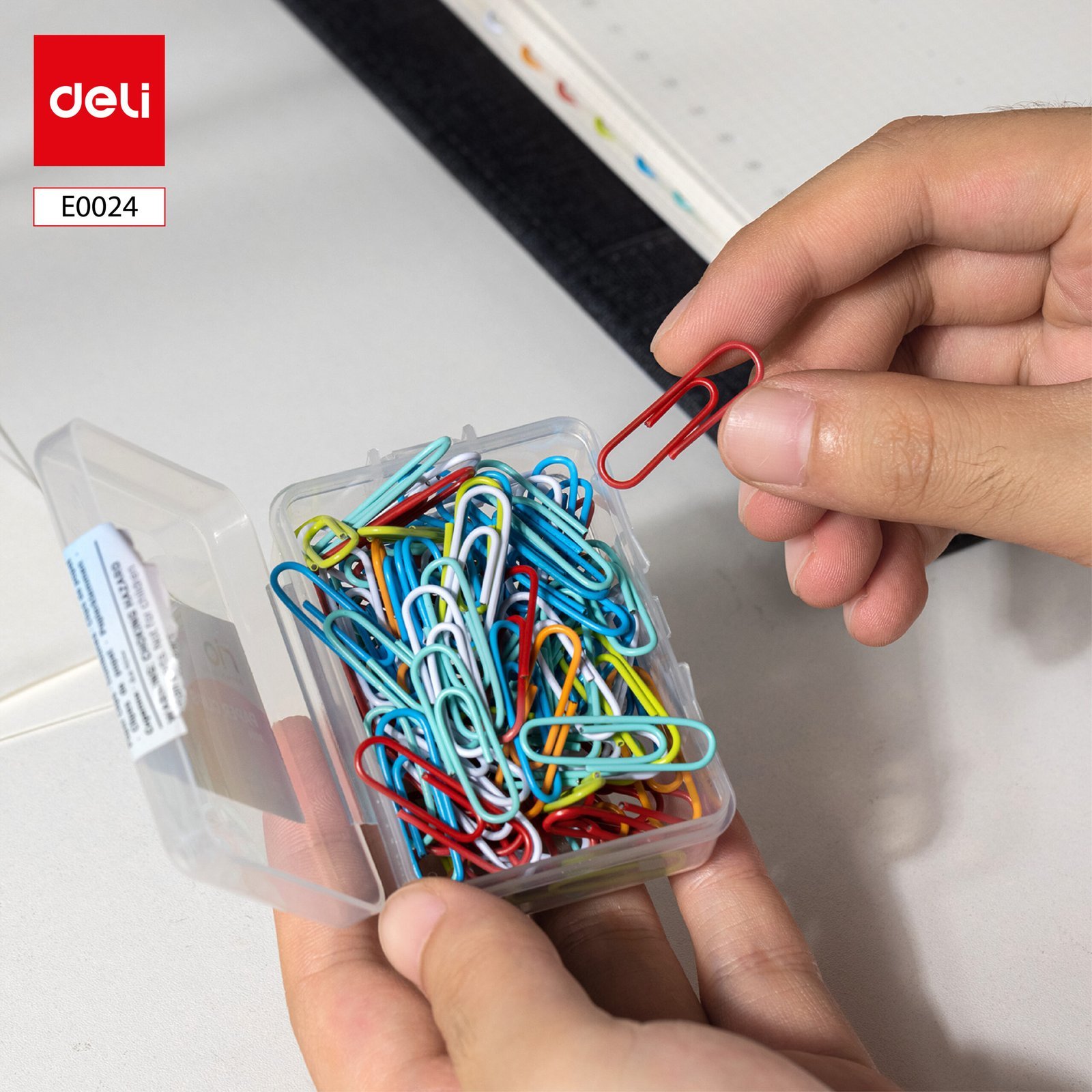 ديلي مشابك ورق - 293 مم - ألوان مختلفة . E0024