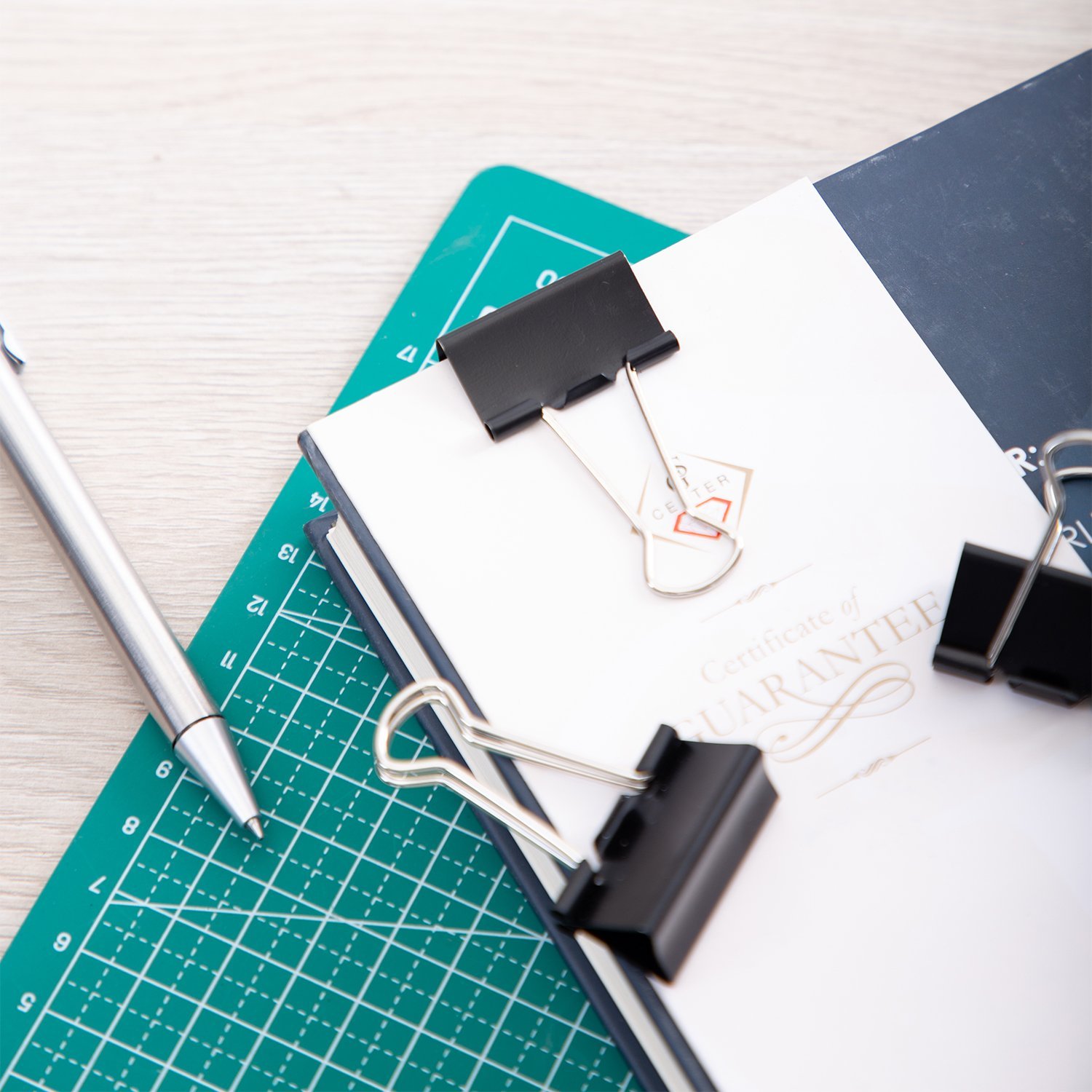 ديلي ملقط ورق 32مم اسود E38563