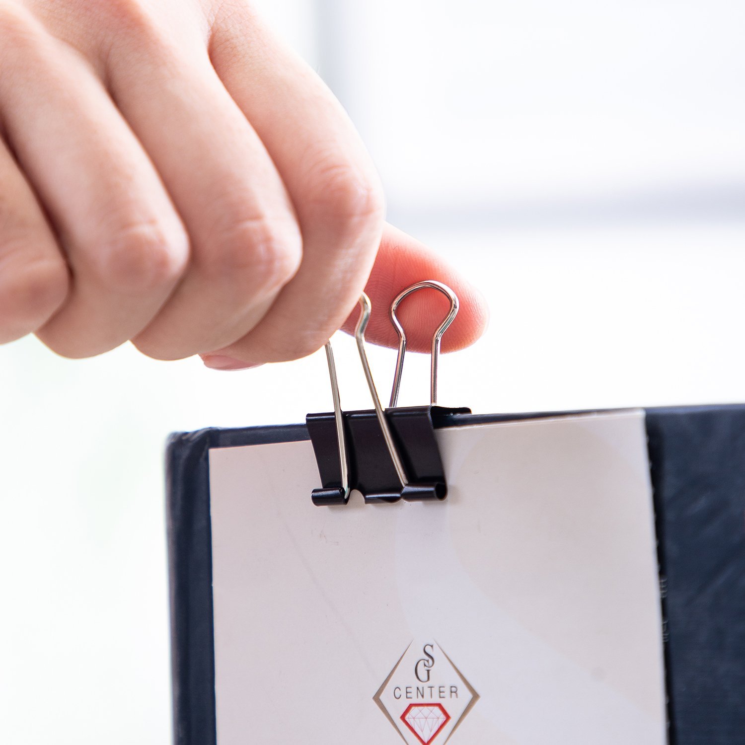 ديلي ملقط ورق 25مم اسود E38564