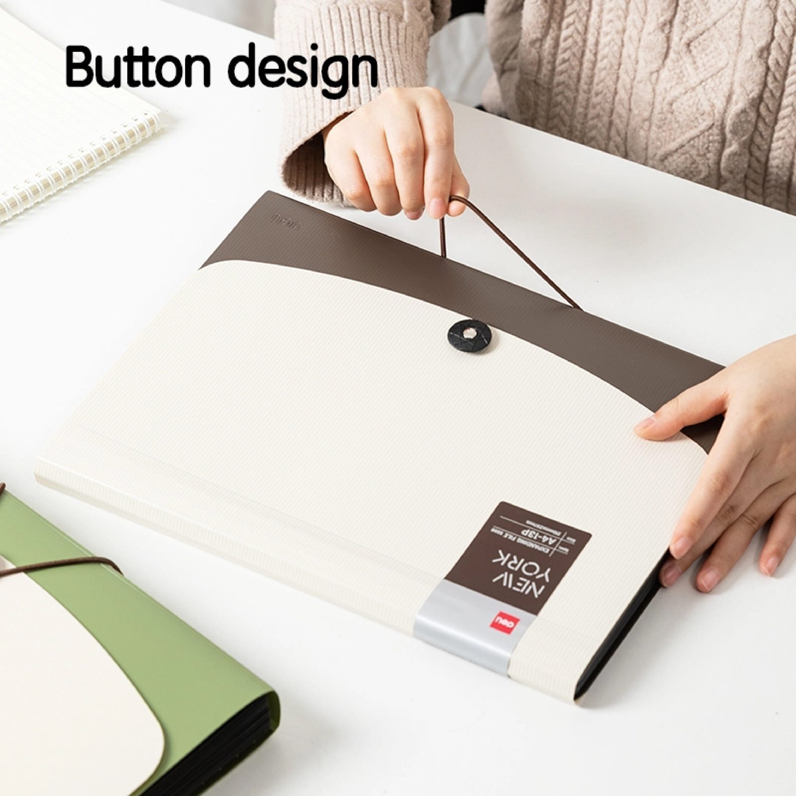 ديلي مصنف حقيبة 13 قسم - قياس - A4 إغلاق بمطاط - أبيض رمادي // أحمر زيتي) - E5558