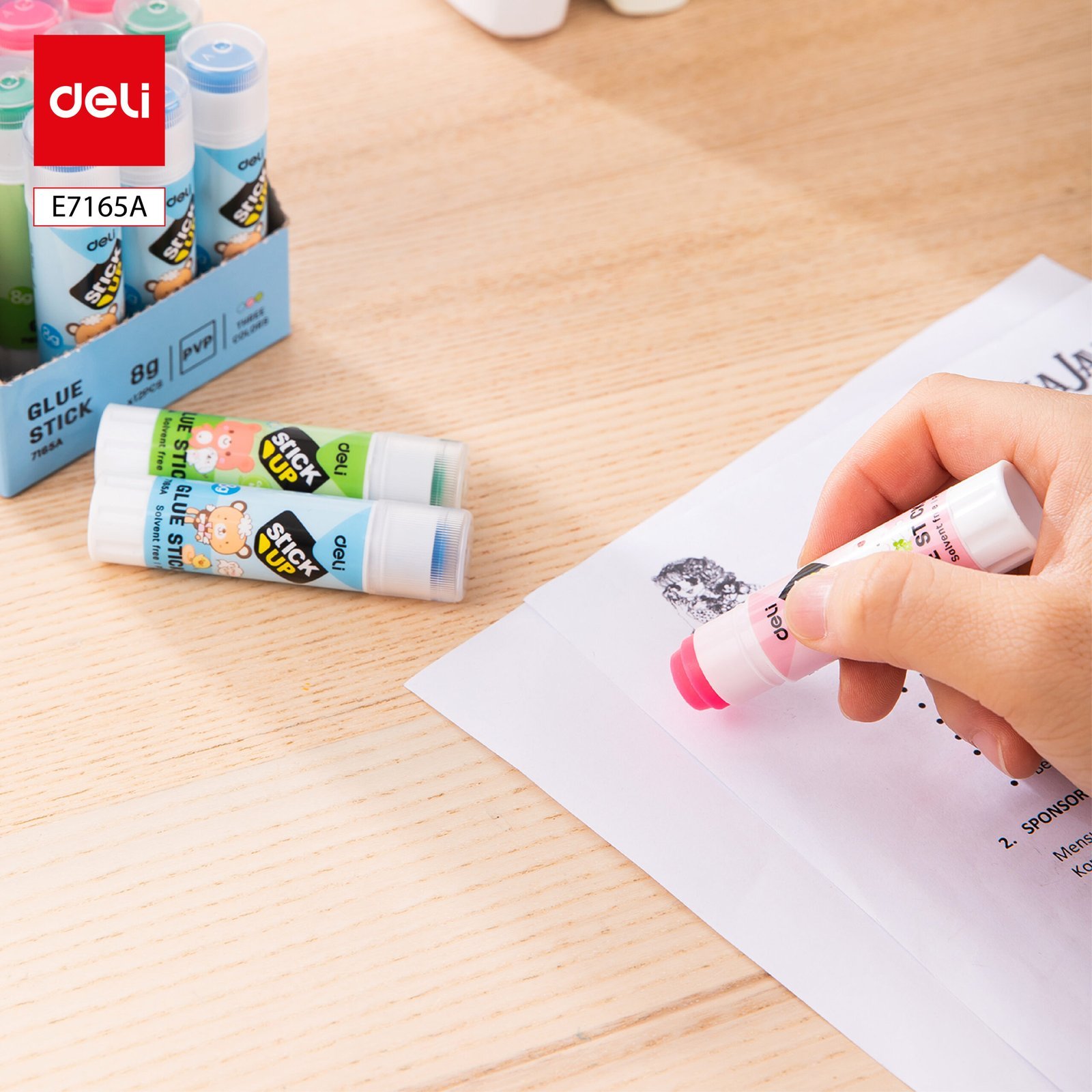 ديلي أصبع صمغ جاف - 8غ- رسومات أطفال - 3 ألوان مختلفة - E7165A