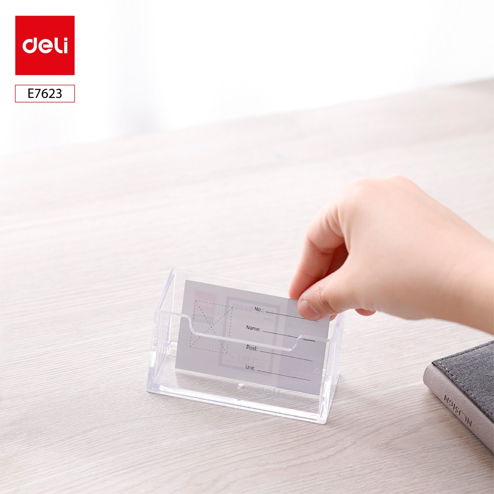 ديلي حاملة كروت أعمال - شفاف - E7623