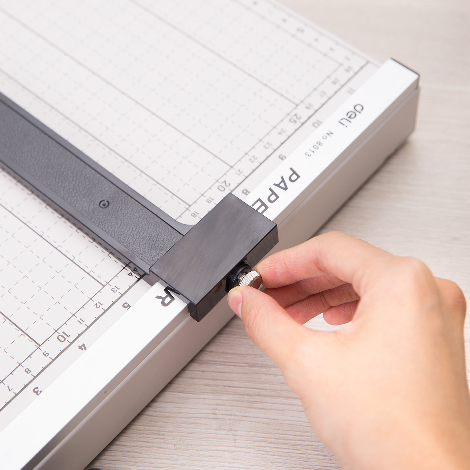 ديلي مقبض قطاعة لزيق عريض E801