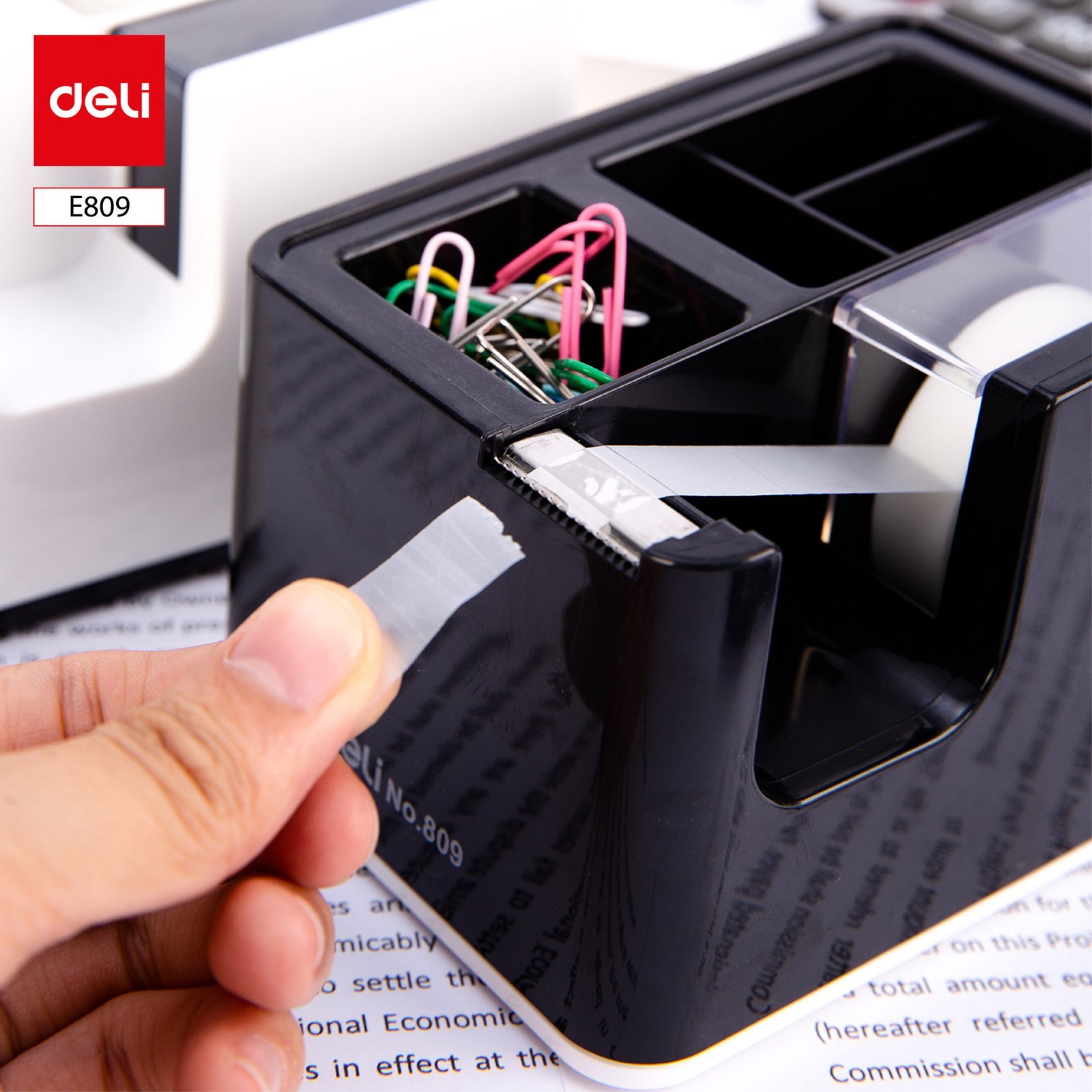 ديلي مقلمة مكتبية مع قطاعة شريط لاصق -أبيض / أسود - E809