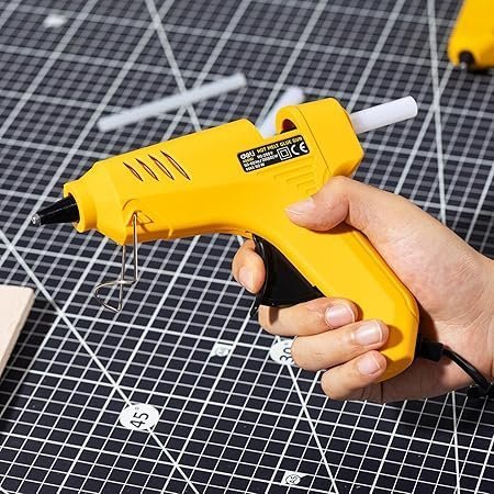 ديلي فرد صمغ لاصق -20W- 220V انفيرتر- مع قاعدة - أصفر - EA50061