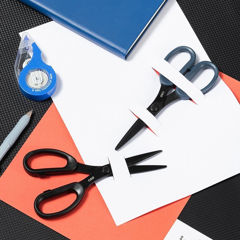 ديلي مقص معدن اسود-بلاستيك21-سم- اسود وازرق- EZ501