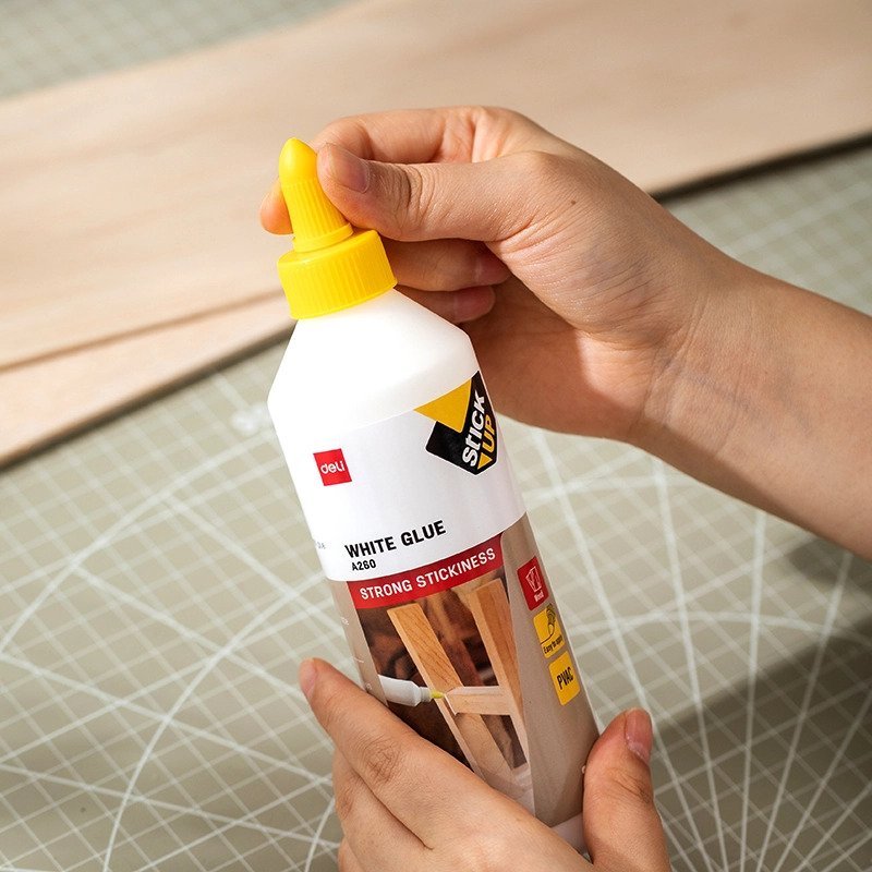 ديلي غراء لاصق - 500 مل - أبيض - EA261